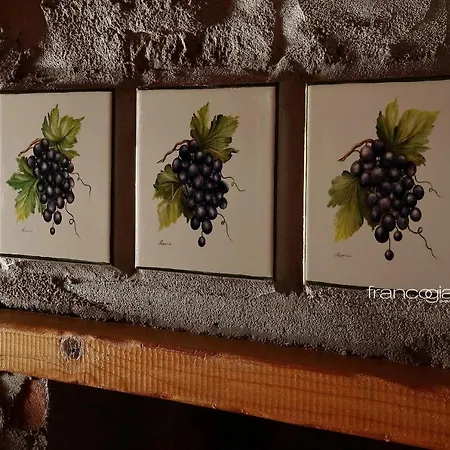 Ca 'd Calin Casa Nel Borgo Serralunga d'Alba