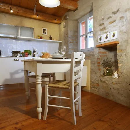 Konukevi Ca 'd Calin Casa Nel Borgo